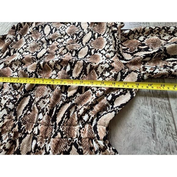 SHEIN animal print knee length/below the knee dress size M - Picture 7 of 12